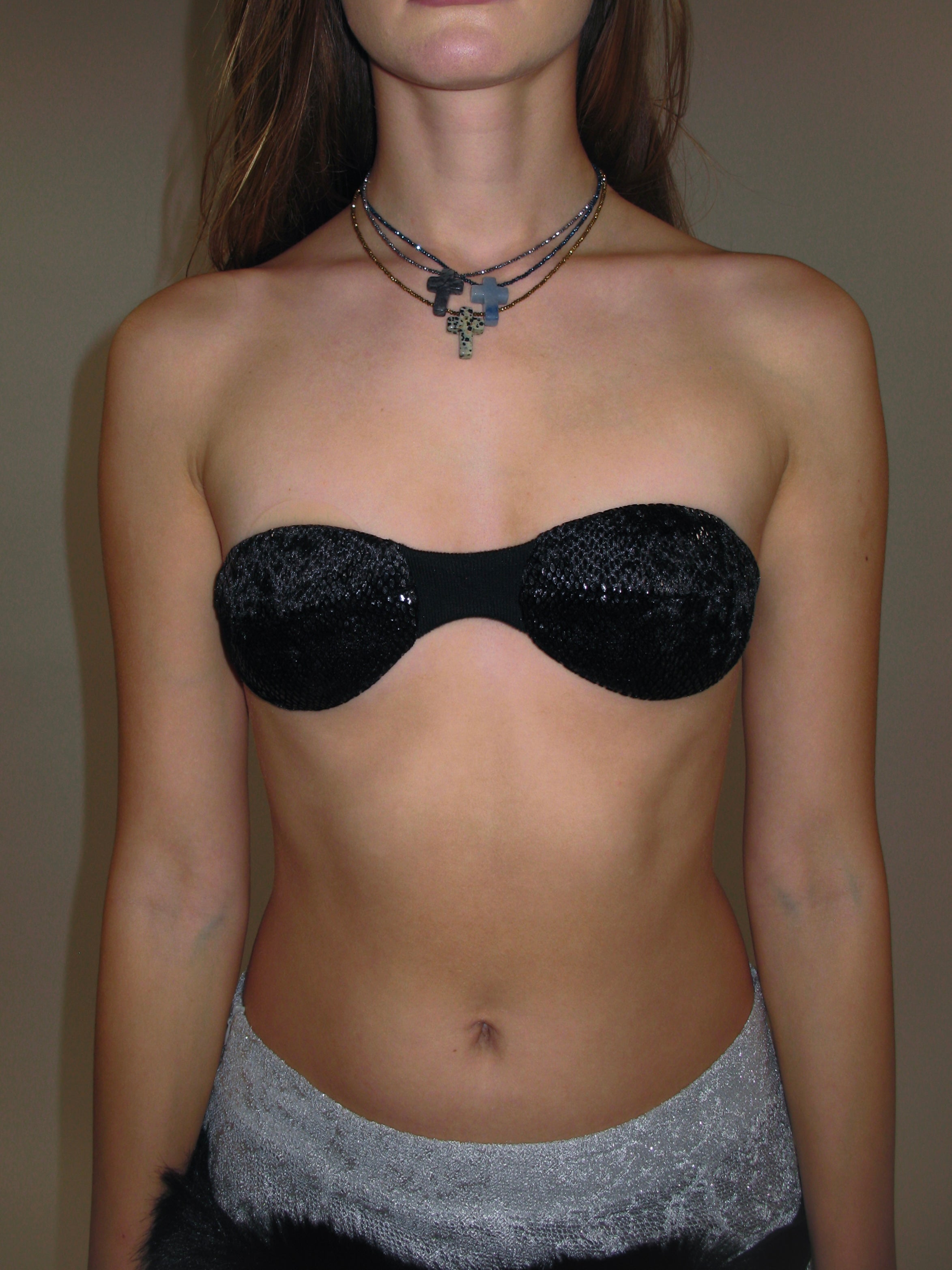 Velvet Dot Bandeau Top/ Black (With Positioning Brooch)