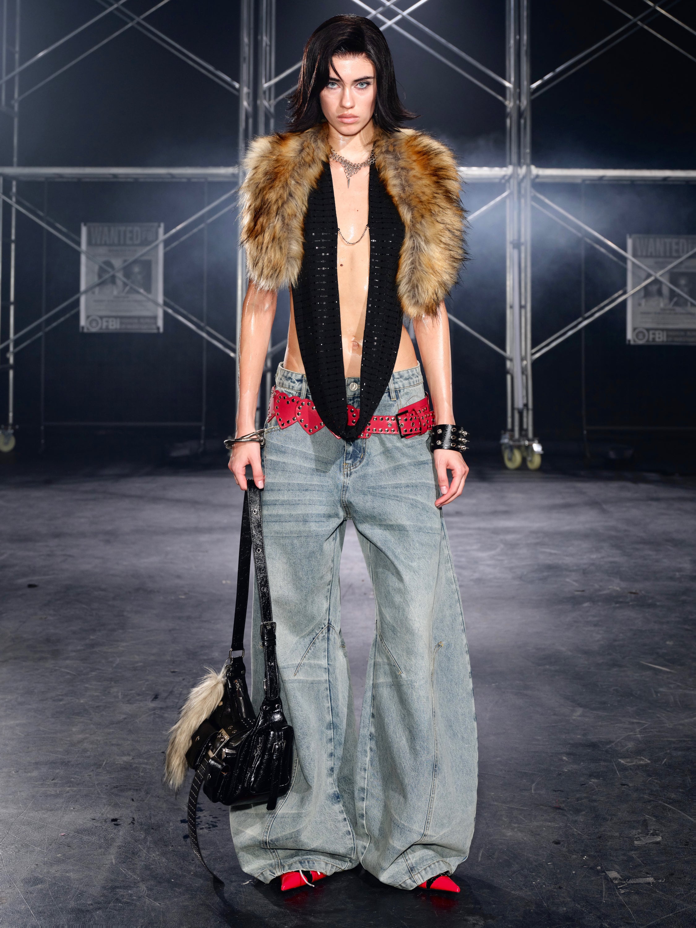 Structured Light Wash Baggy Jeans