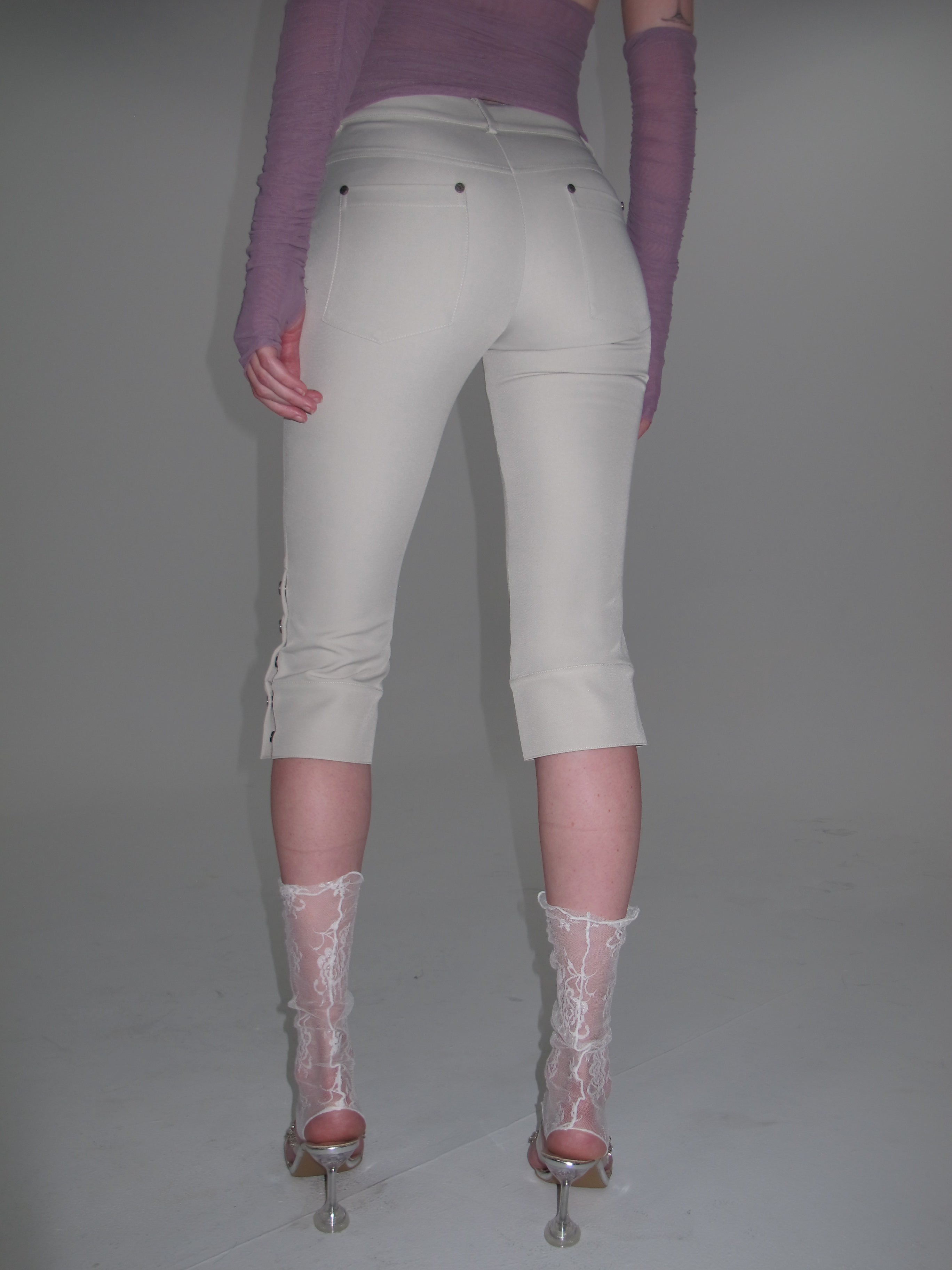 Side Button Capri Pants/ White