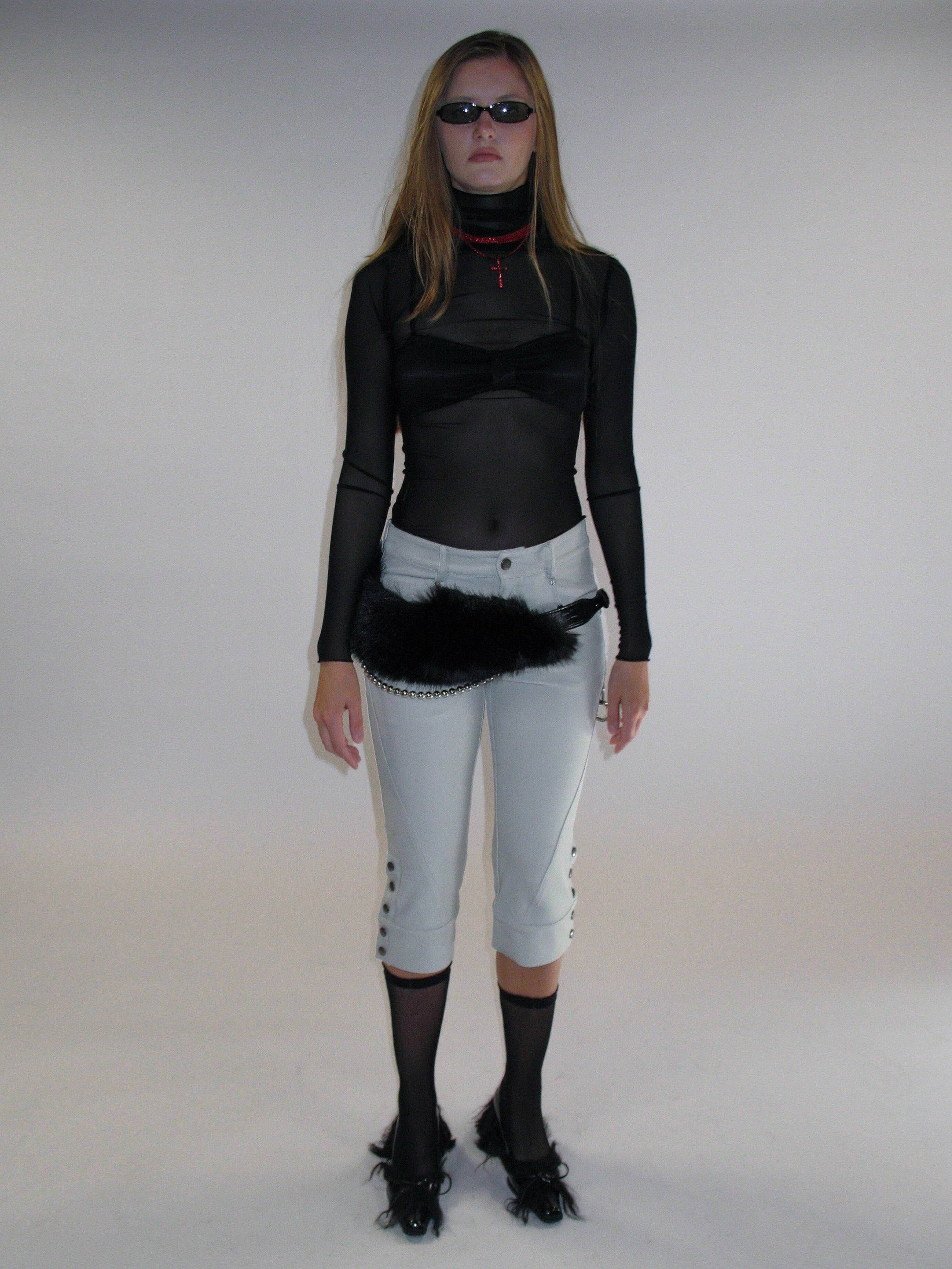 Side Button Capri Pants/ White