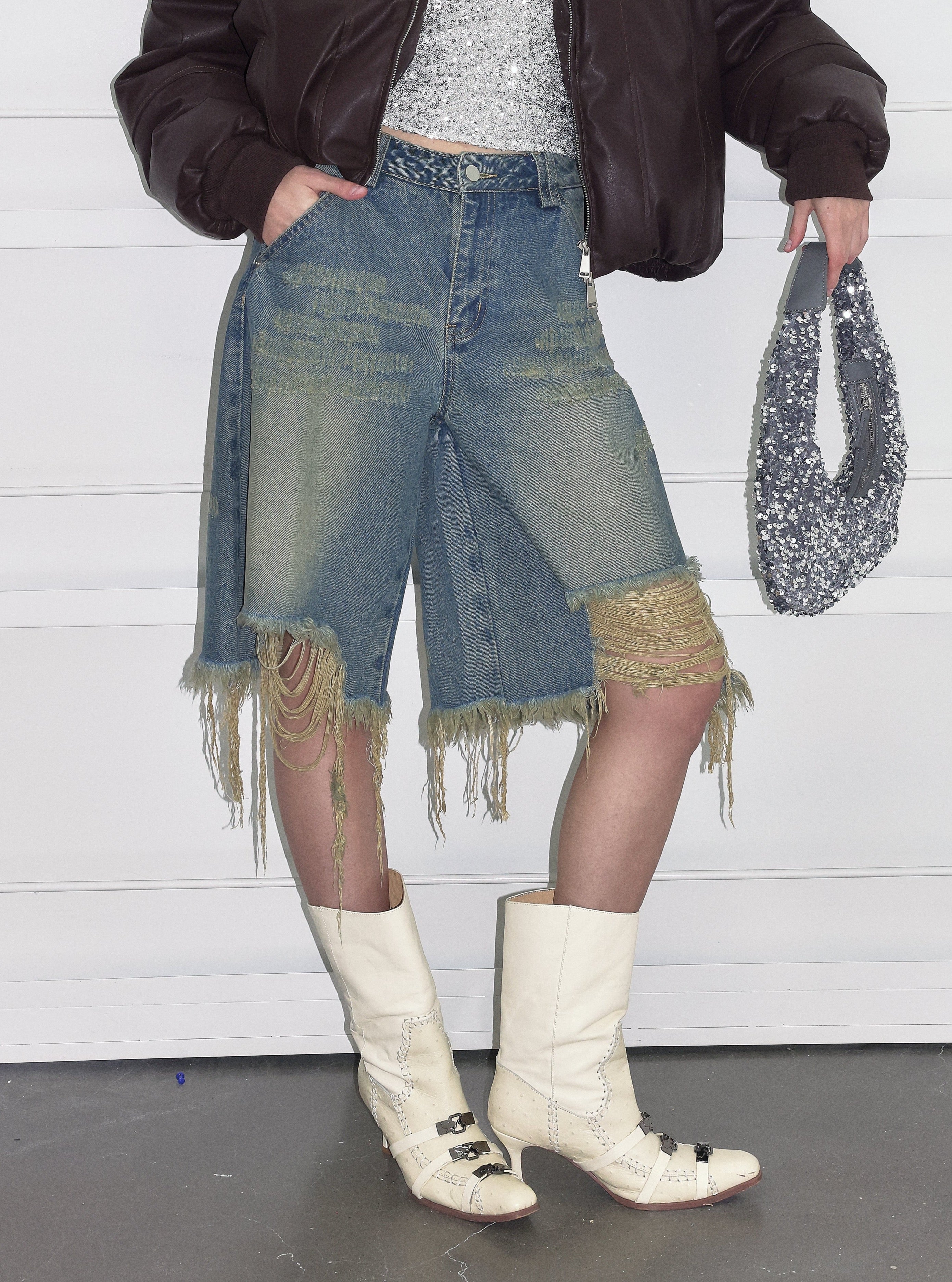 PROD  2023 WINTER Ripped Short Jeans