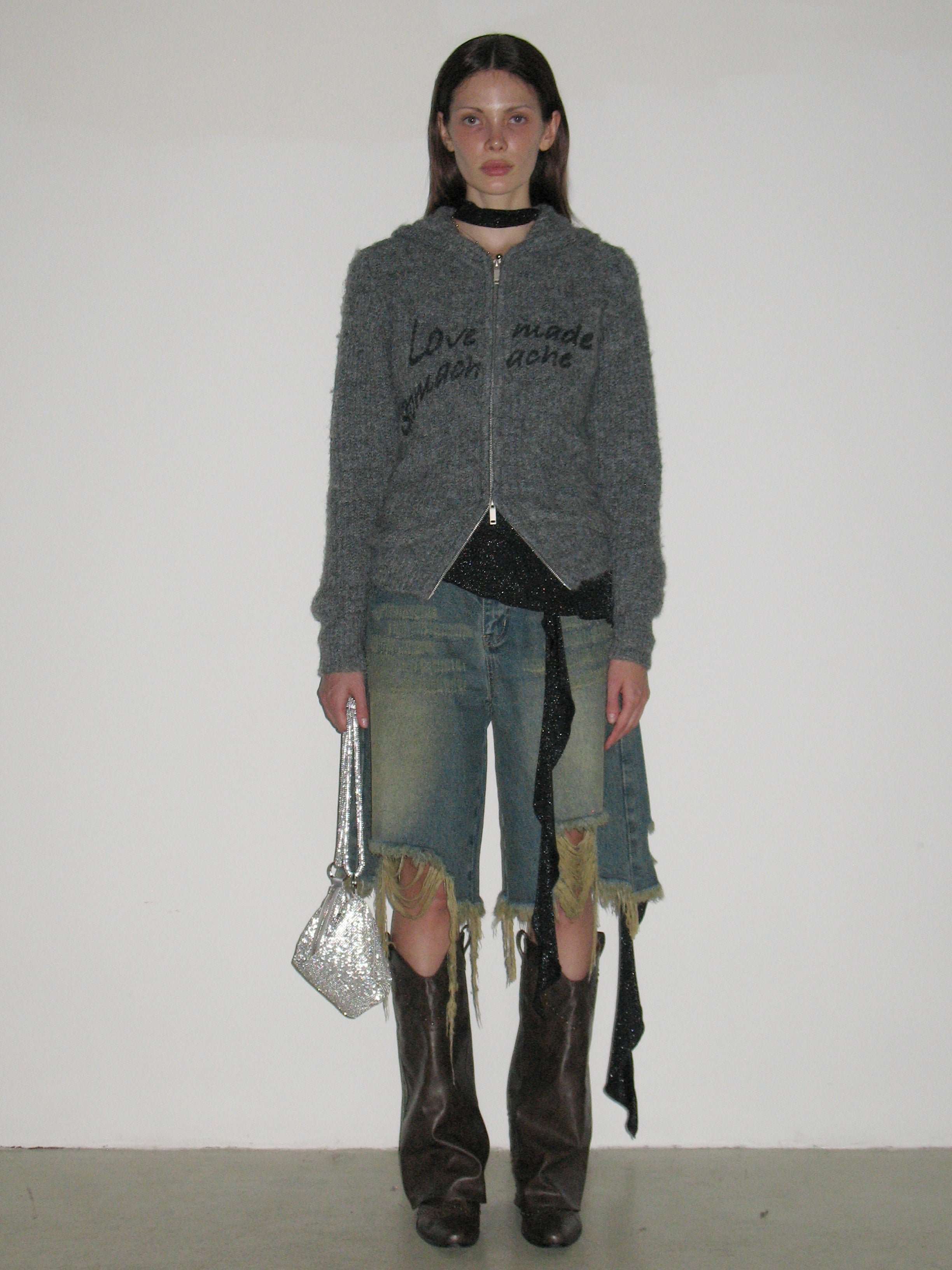 PROD  2023 WINTER Ripped Short Jeans