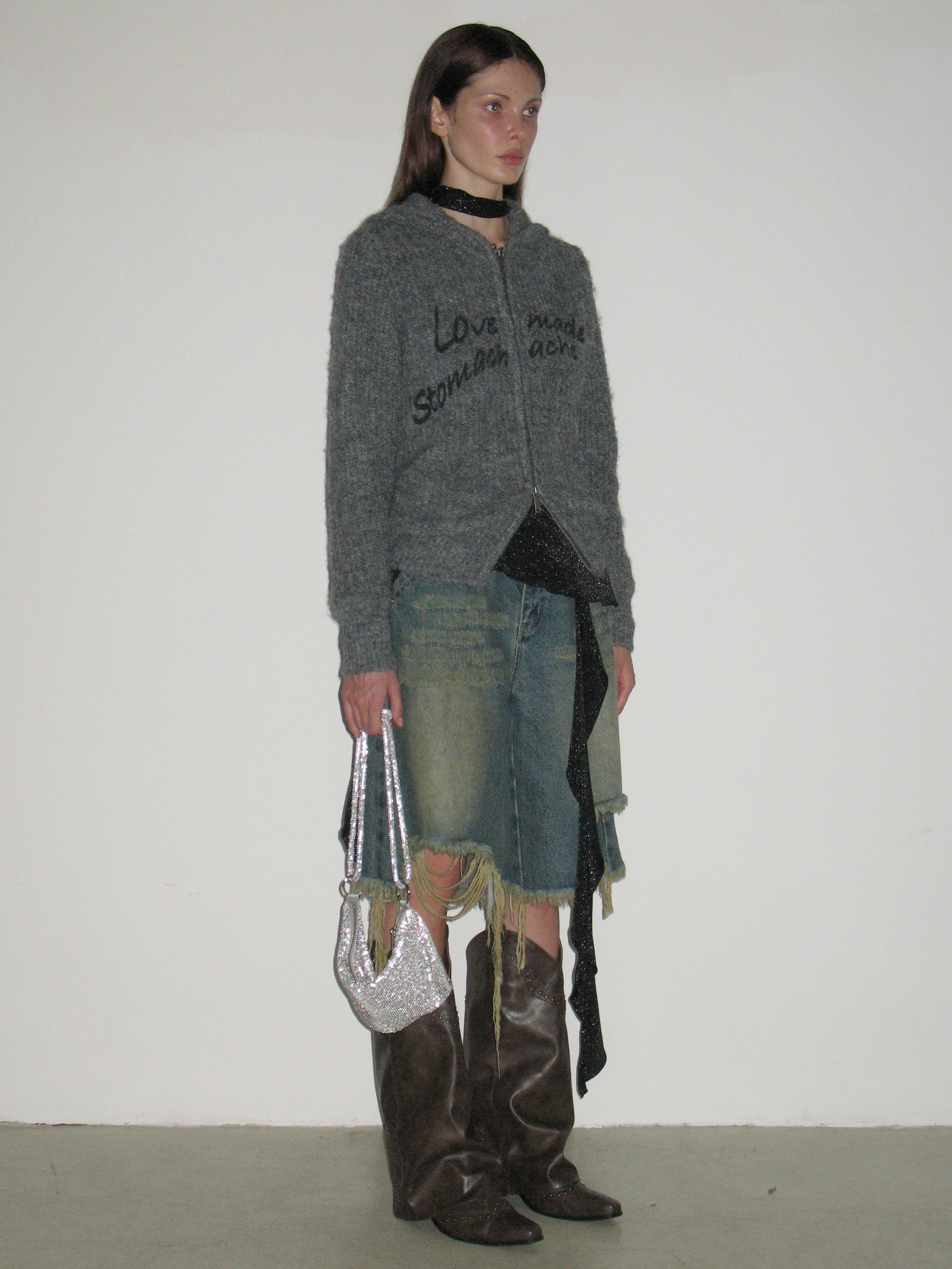 PROD  2023 WINTER Ripped Short Jeans