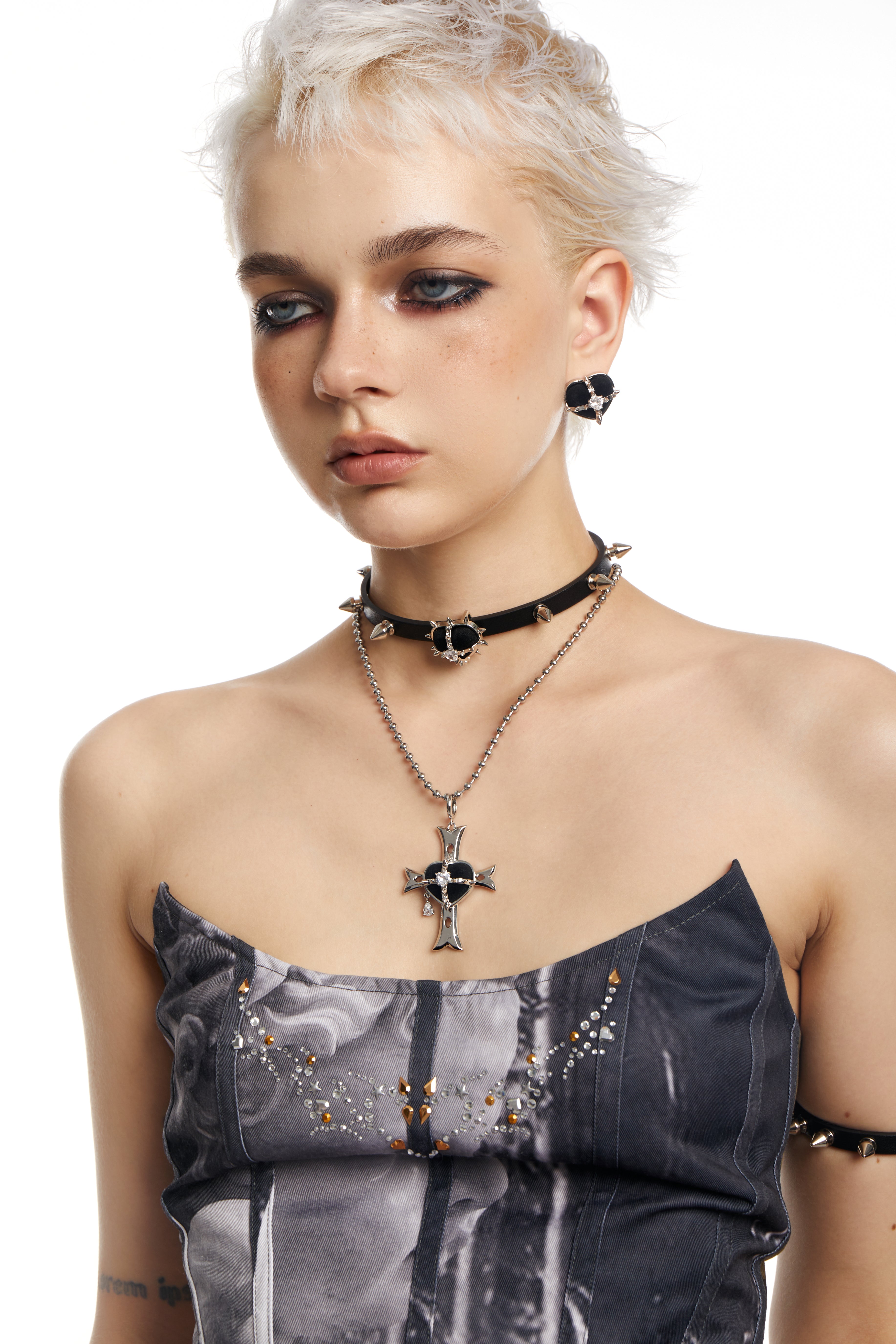  In-stock Punk Black Faux  Leather Rivet Necklace