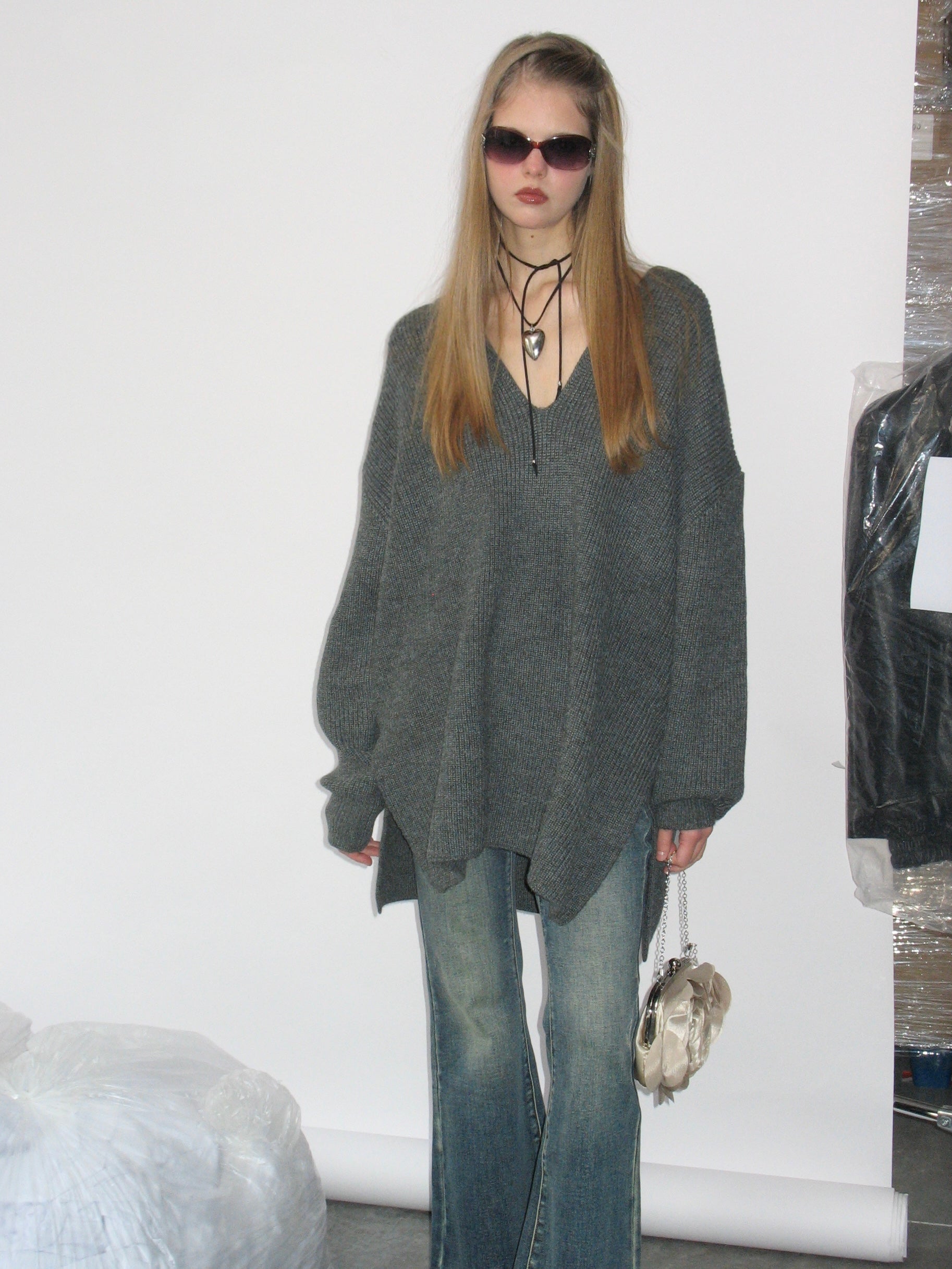 PROD Bldg 2023 winter 2 Gray Hooded V-Neck Sweater