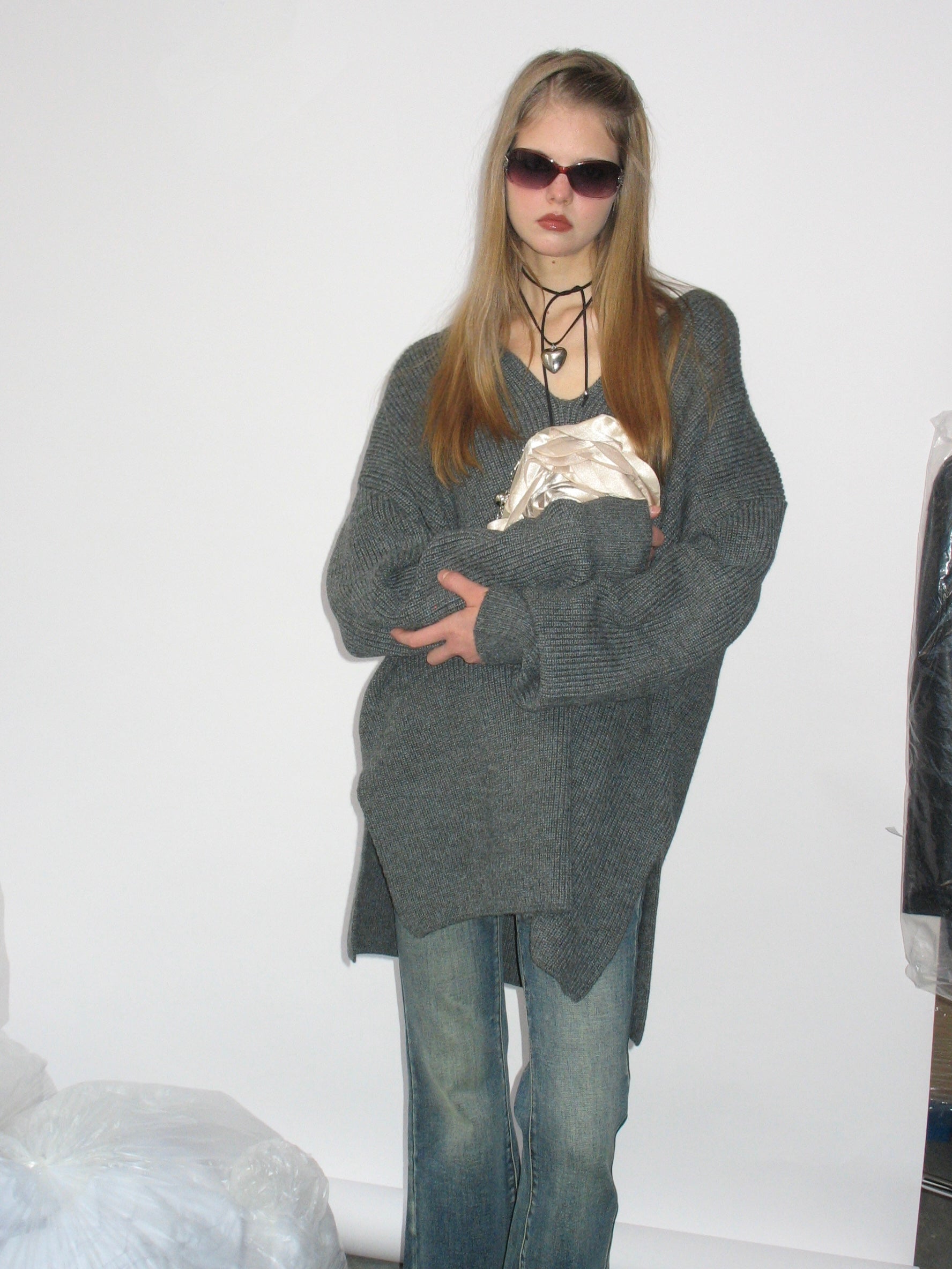 PROD Bldg 2023 winter 2 Gray Hooded V-Neck Sweater