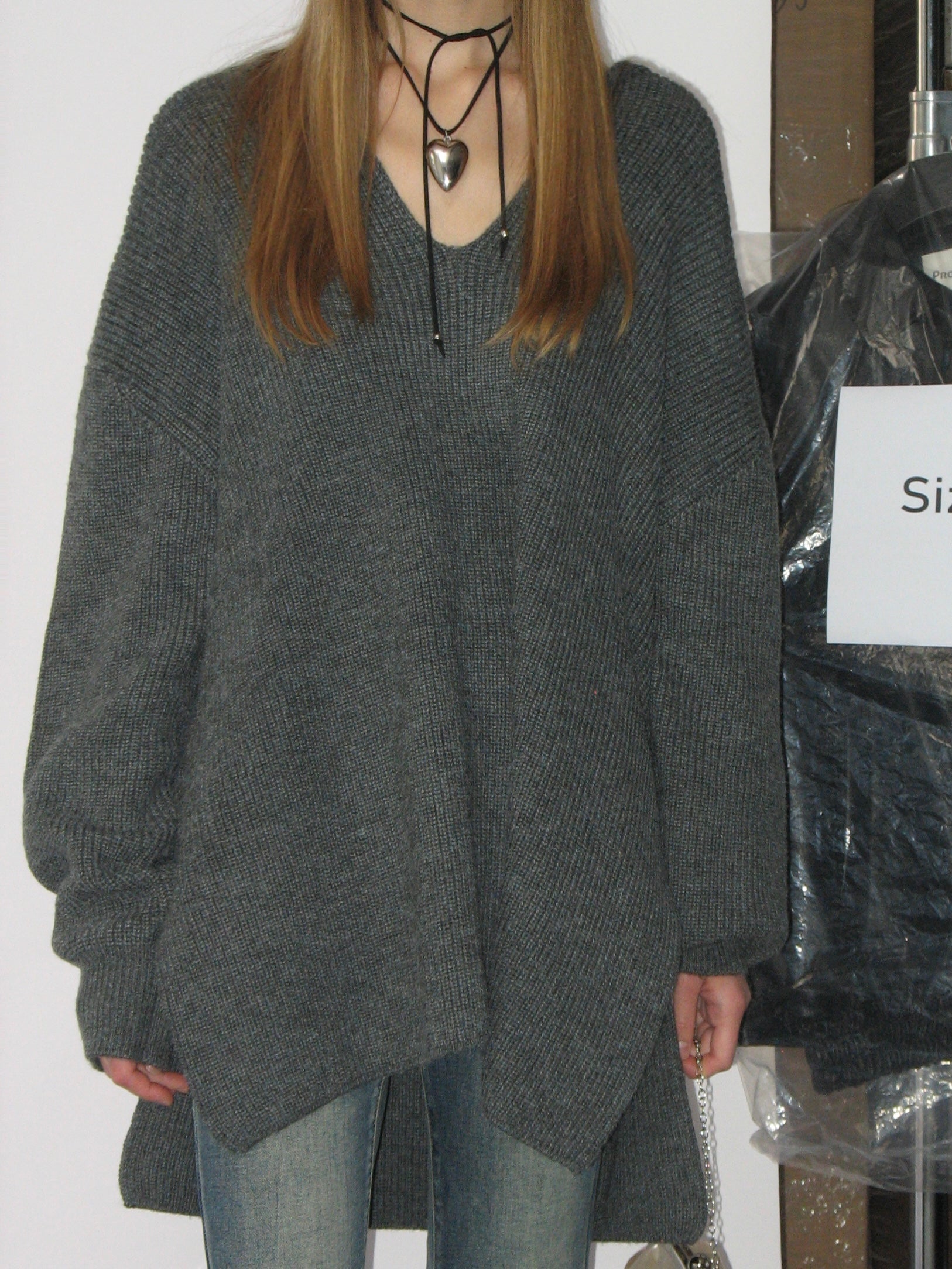 PROD Bldg 2023 winter 2 Gray Hooded V-Neck Sweater