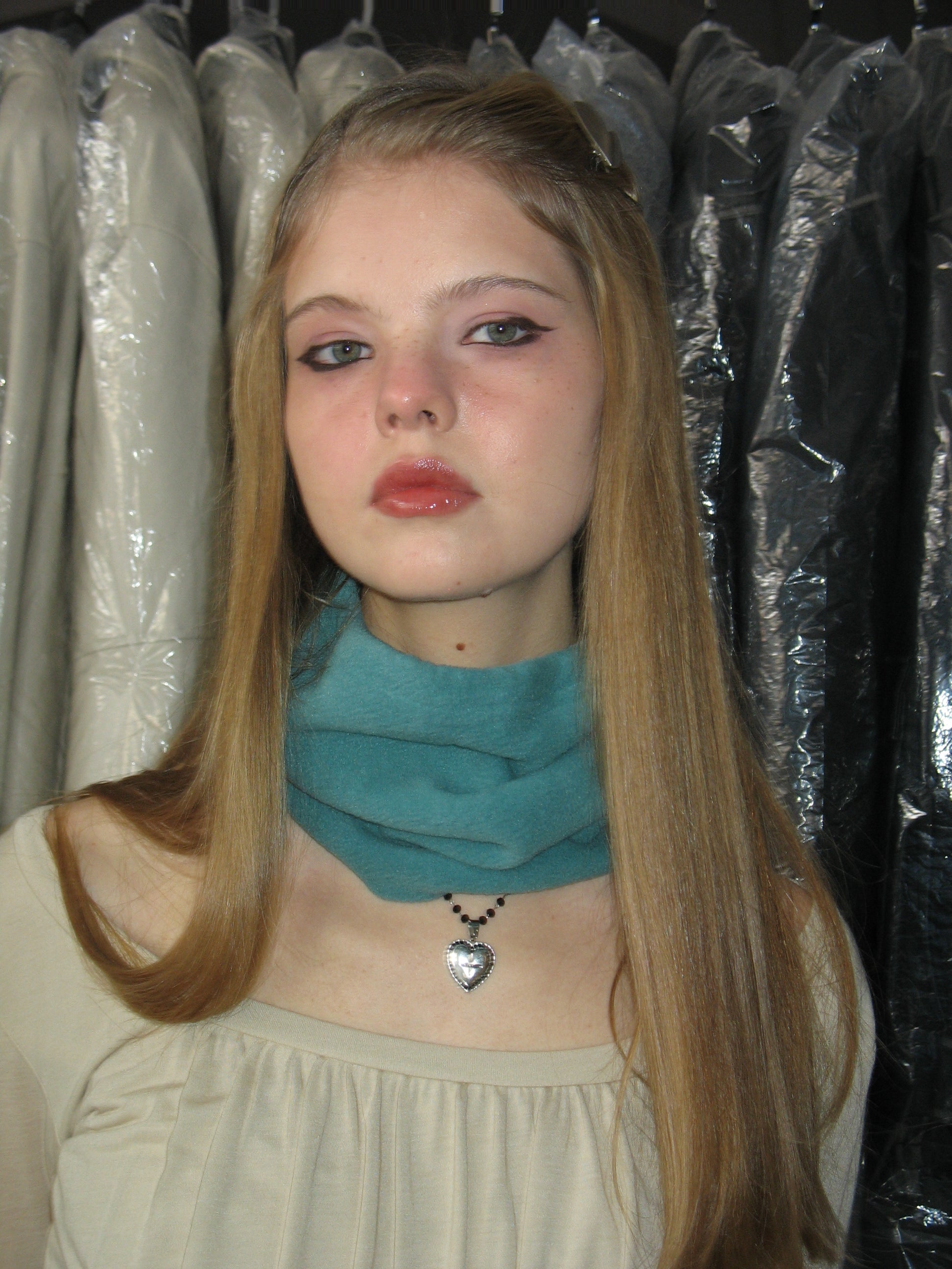 PROD Bldg 2023 winter 2 Pleated Low Collar Cropped Long Sleeve