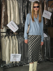 PROD Bldg 2023 winter 2 V-neck Sweater