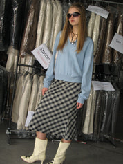 PROD Bldg 2023 winter 2 V-neck Sweater