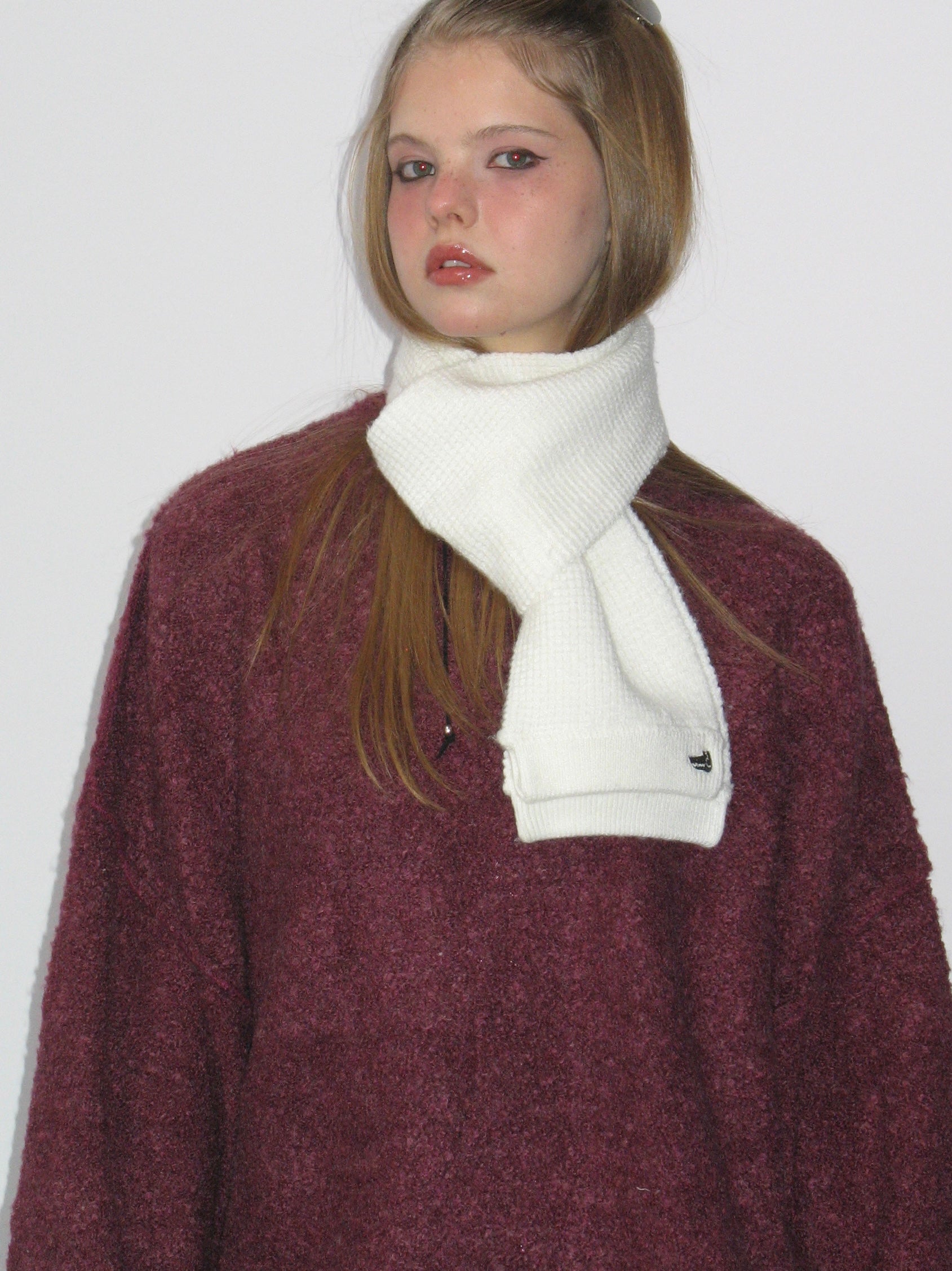  In-stock White Knit Scarf