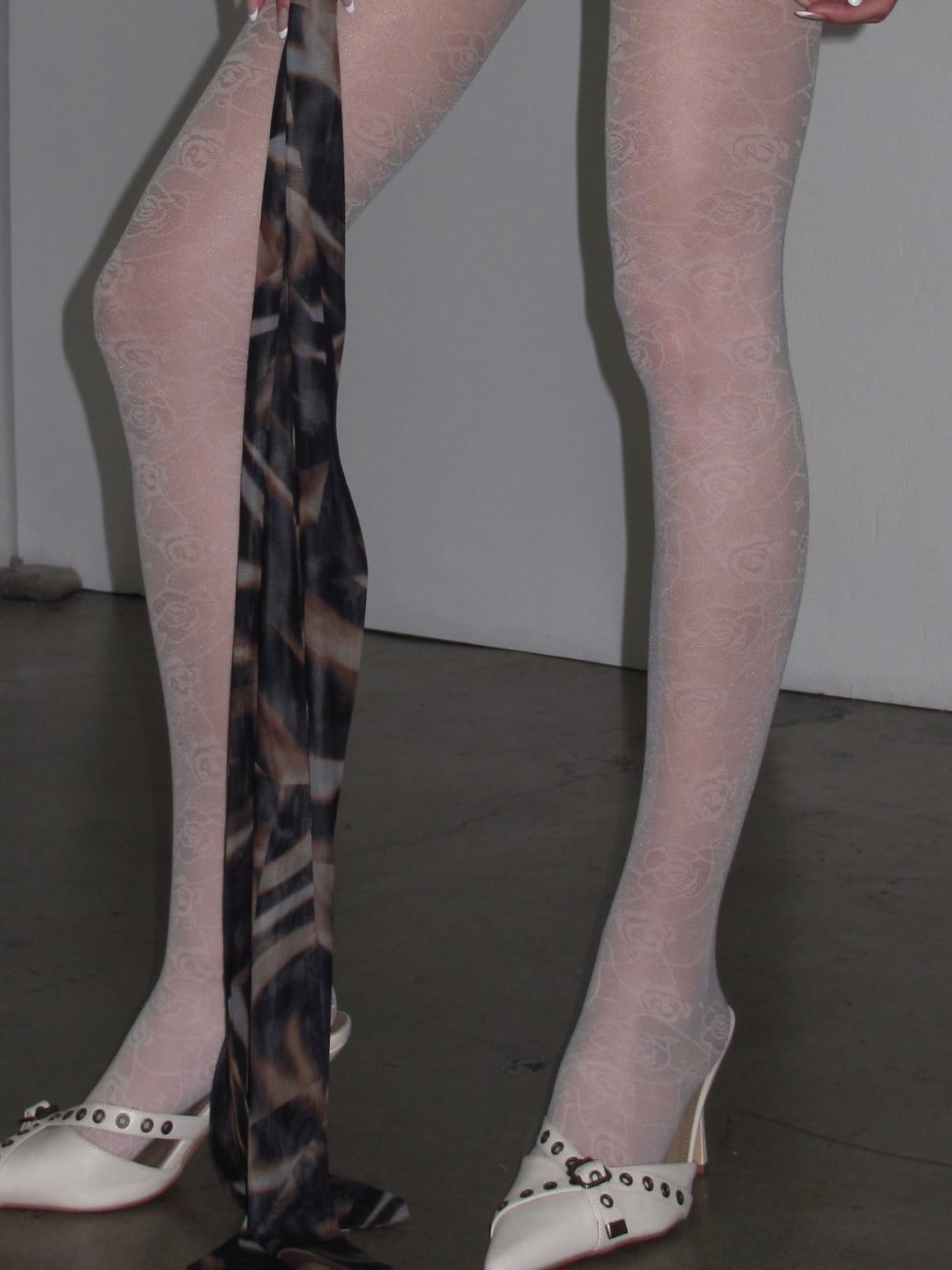 PROD White / One size Sheer Rose Jacquard Tights