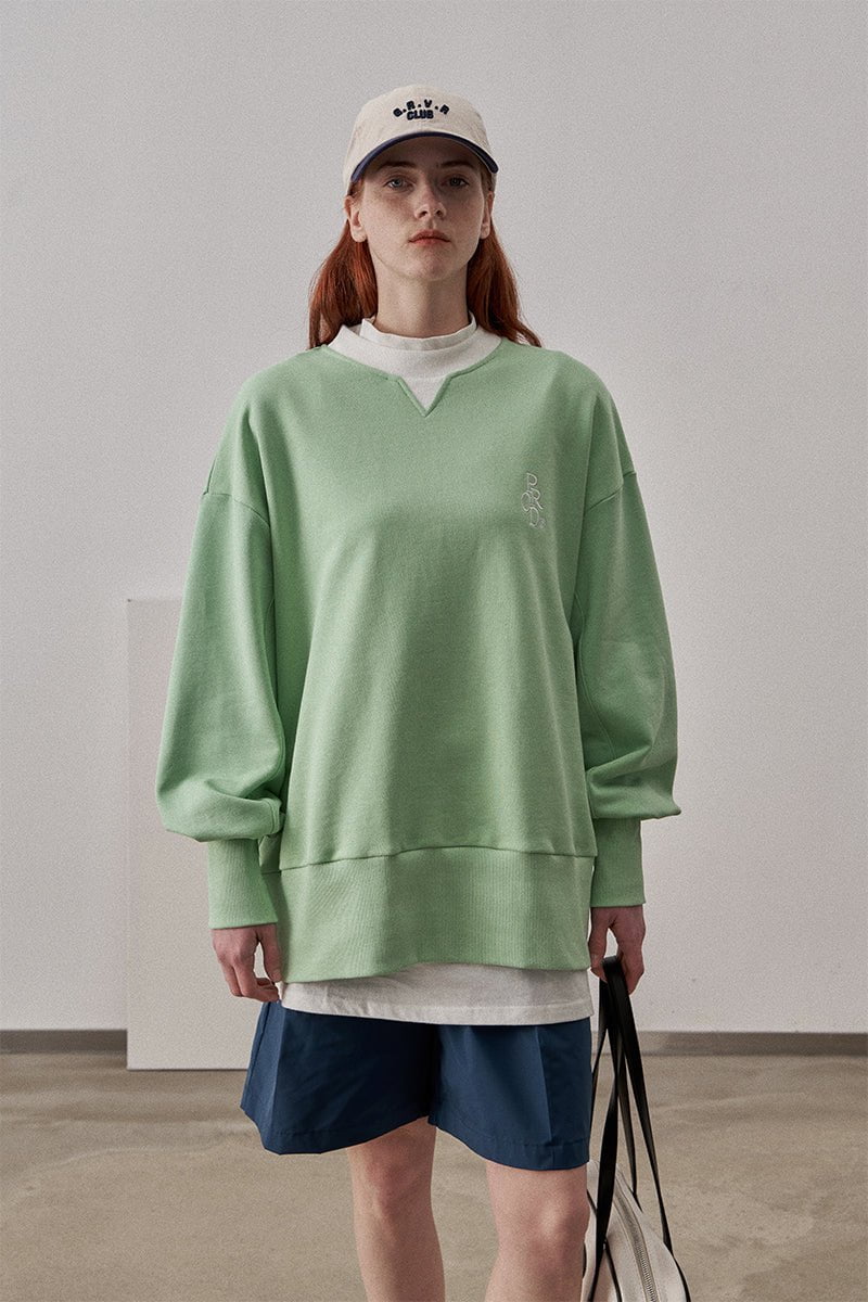 Loose Fit Ribbed Crewneck Sweatshirt with White Neckline Loose Fit Ribbed Crewneck Sweatshirt with White Neckline